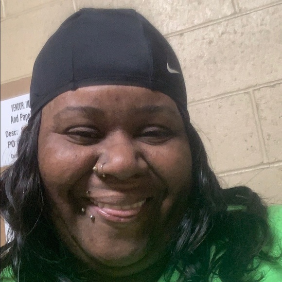 Meet your Posher, Sabrina - Picture 1 of 1